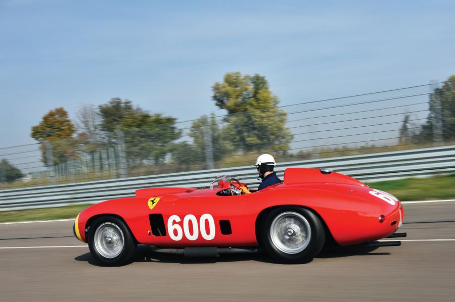  Ferrari 290 MM Scaglietti Spyder 1956 года  (фото 10 из 18)